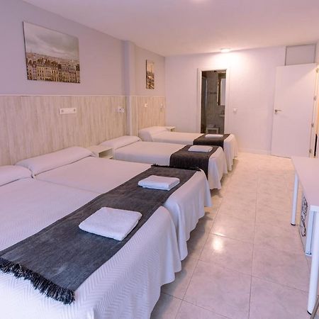 Pension Venecia Pinto Bagian luar foto