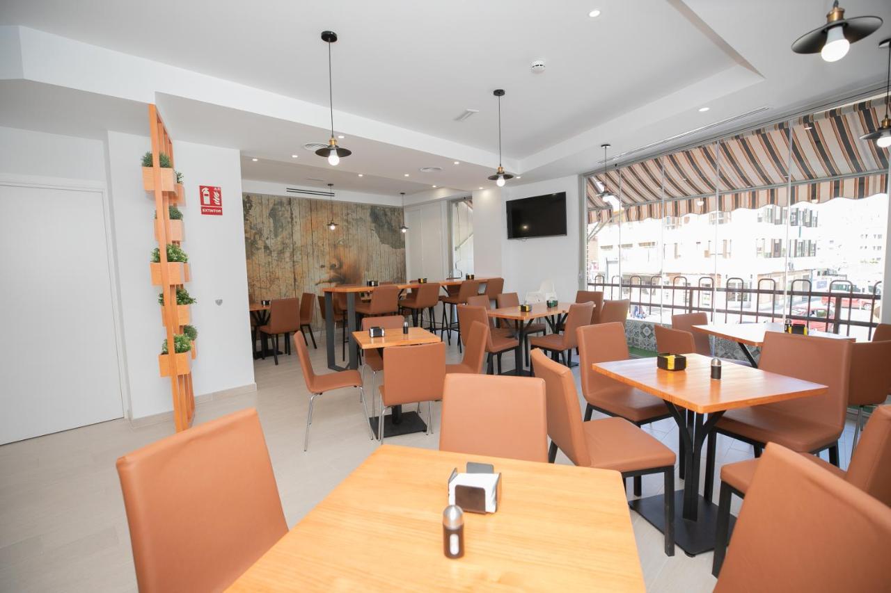 Pension Venecia Pinto Bagian luar foto