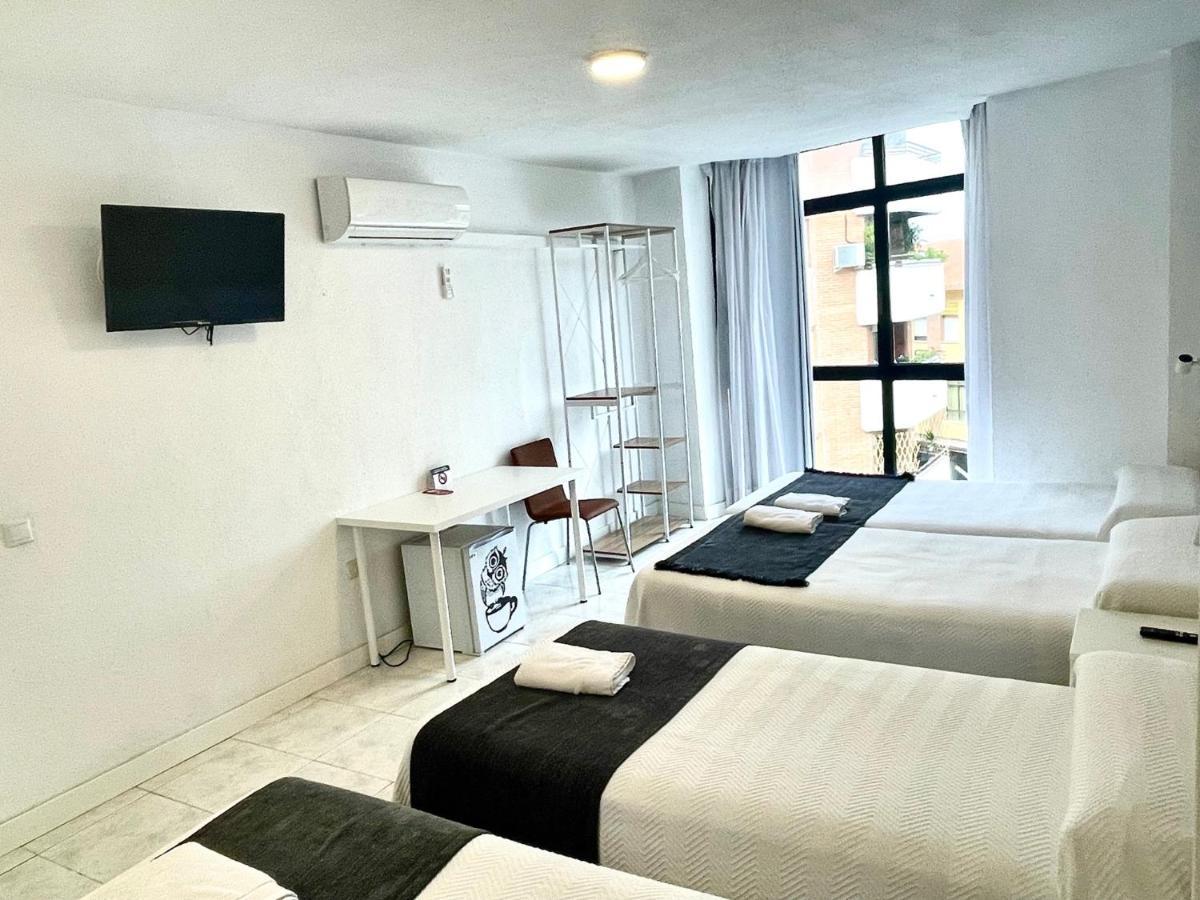 Pension Venecia Pinto Bagian luar foto