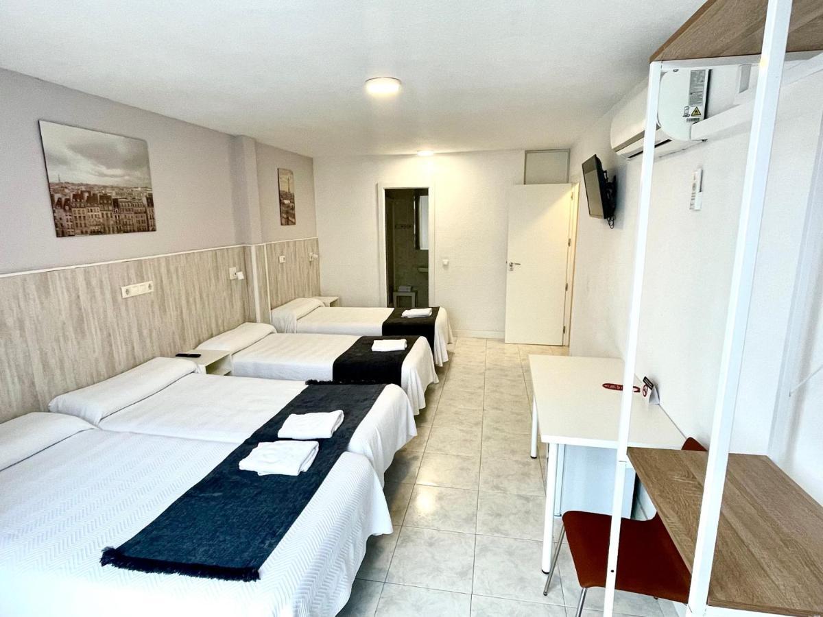 Pension Venecia Pinto Bagian luar foto