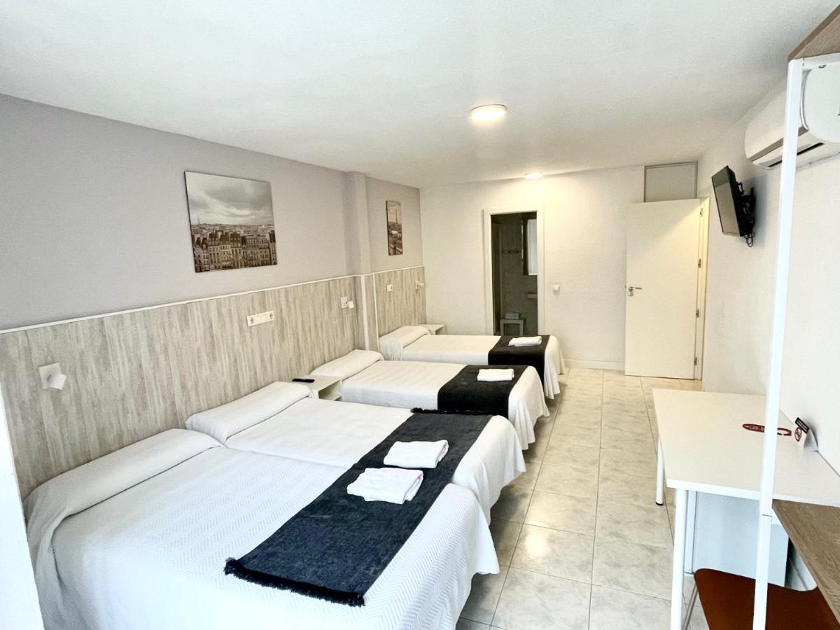 Pension Venecia Pinto Bagian luar foto