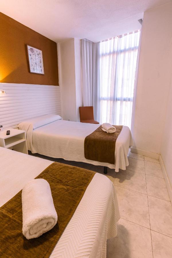 Pension Venecia Pinto Bagian luar foto