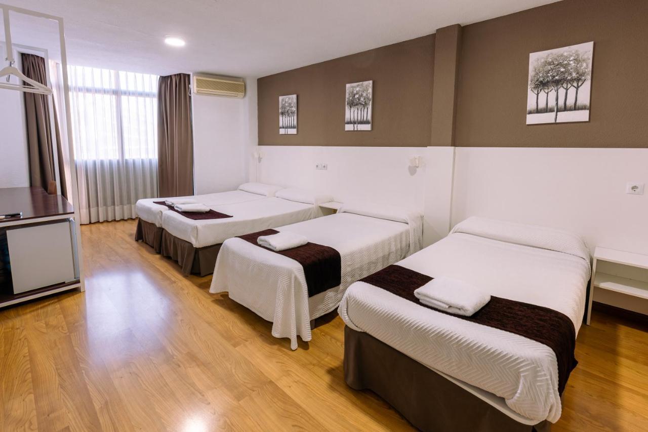 Pension Venecia Pinto Bagian luar foto
