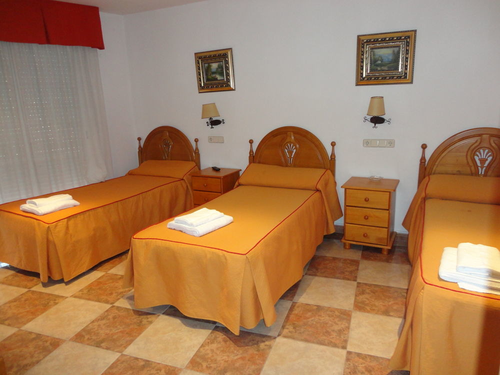Pension Venecia Pinto Bagian luar foto