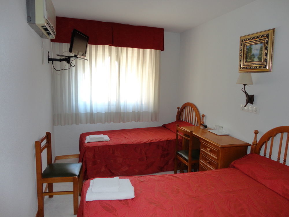Pension Venecia Pinto Bagian luar foto
