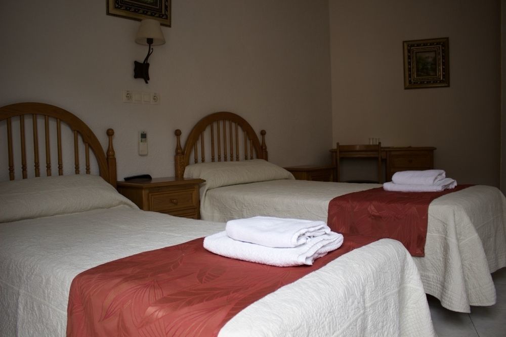 Pension Venecia Pinto Bagian luar foto