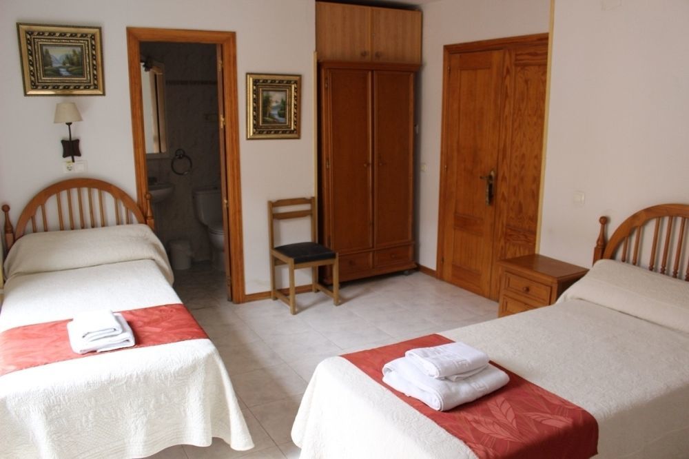 Pension Venecia Pinto Bagian luar foto
