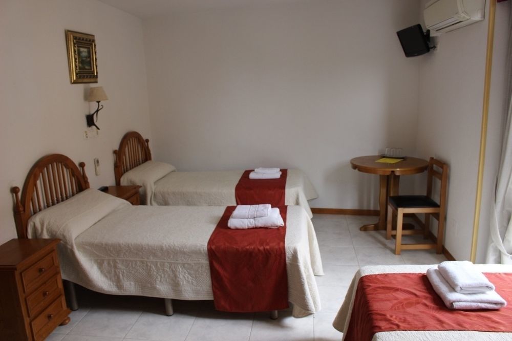 Pension Venecia Pinto Bagian luar foto