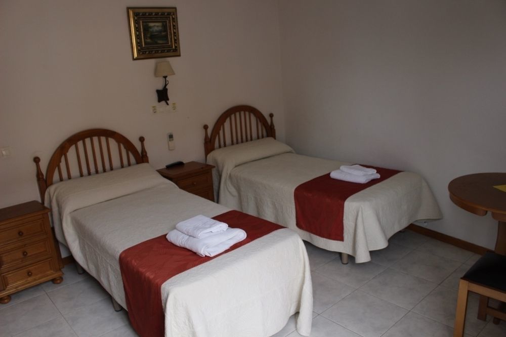 Pension Venecia Pinto Bagian luar foto